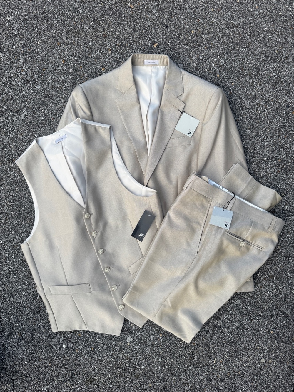 NWT JF J. Ferrar Beige Three-Piece Sharkskin Suit 38S / 29x30 Pants